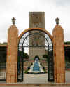 hassan_mosque_1.JPG (65582 bytes)